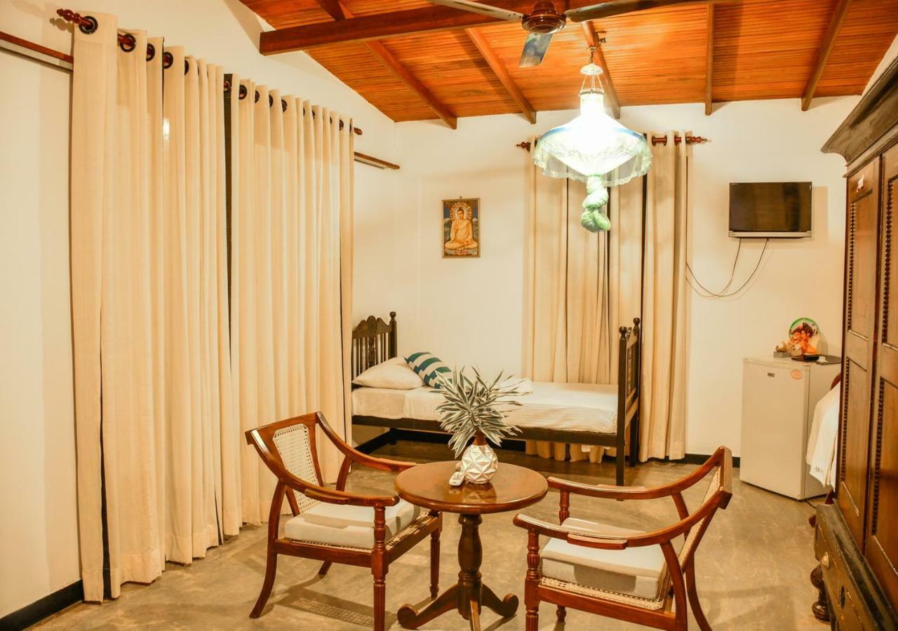 Araliya Gardens Hotel Hikkaduwa Bagian luar foto